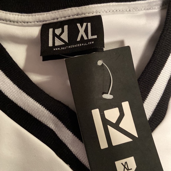 Routine baseball ⚾️ - Picture 3 of 6